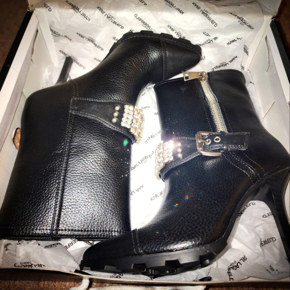 NWT!!  Karl Lagerfeld Mable Bootie Buckle Studded Rhinestone Black Ankle Boots